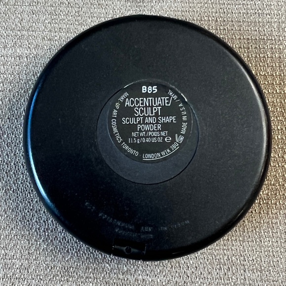 MAC SCULPT AND SHAPE POWDER - ACCENTUATE / SCULPT - Picture 2 of 3